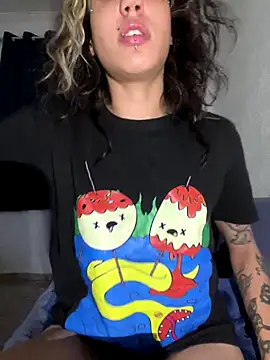 virtualgirlbr online show from November 27, 8:17 am