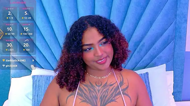 Snapshot of Cristal-Jonnes chatting on October 17, 3:54 am Cristal-Jonnes online show from October 17, 3:54 am