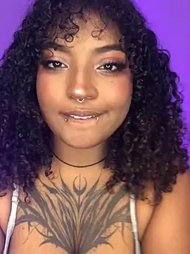 Cristal-Jonnes online show from June 18, 3:52 am