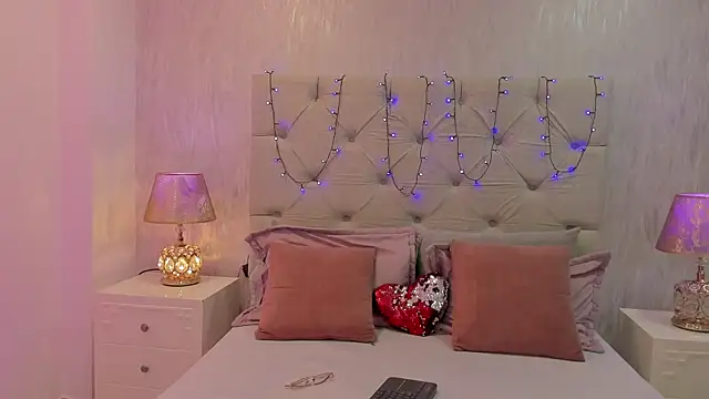 Pamelamiler   online show from September 18, 12:47 pm