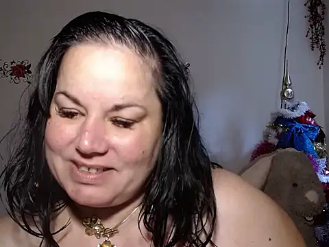 Snapshot of andreea2011 chatting on September 12, 8:34 am andreea2011 online show from September 12, 8:34 am
