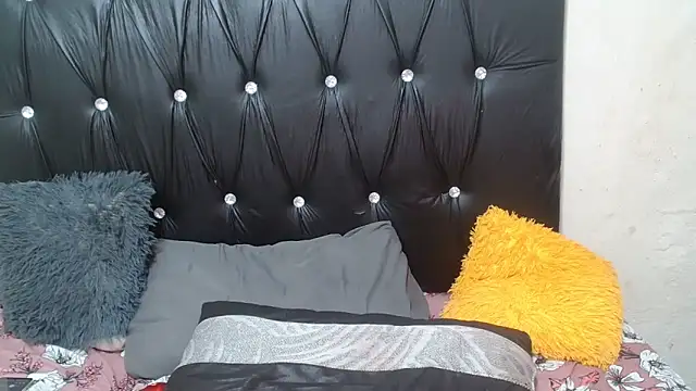 Lsnickykhanyile online show from November 9, 11:55 pm