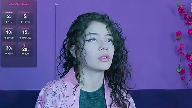 Snapshot of RavennMoonn chatting on September 16, 7:55 pm RavennMoonn online show from September 16, 7:55 pm