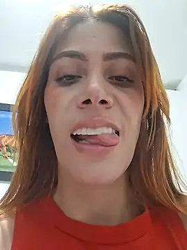 Elianasuarezz online show from June 24, 11:37 pm