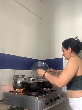 Snapshot of kataleya_29 chatting on September 14, 5:33 pm kataleya 29 online show from September 14, 5:33 pm