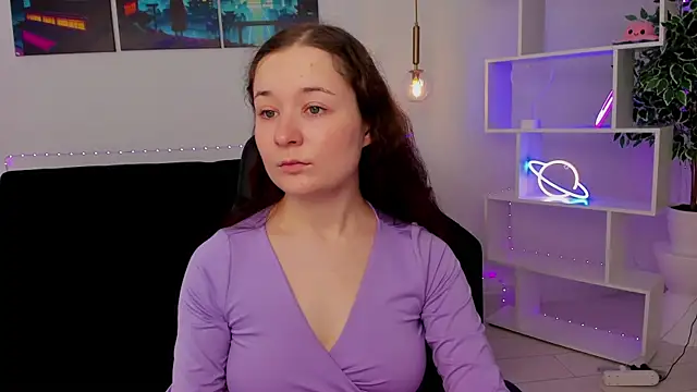 NancyJonson online show from November 10, 4:18 am