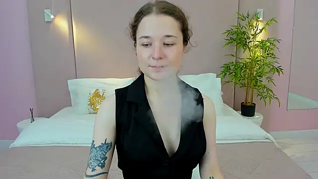 Snapshot of NancyJonson chatting on September 22, 3:49 am NancyJonson online show from September 22, 3:49 am
