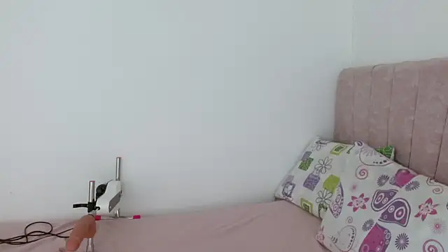 Tiiana online show from July 3, 6:58 pm