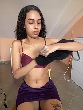 Snapshot of Sora_pasquale chatting on October 1, 8:08 am Sora pasquale online show from October 1, 8:08 am