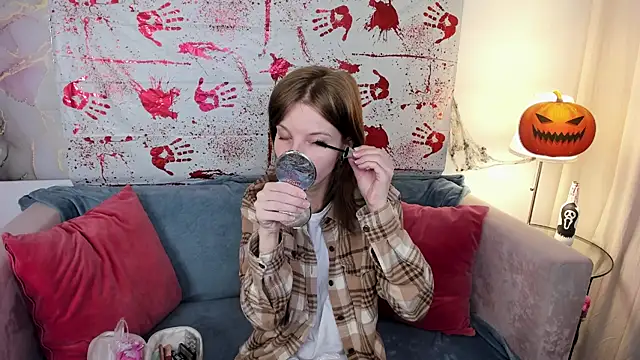 Madelaineses online show from October 29, 8:51 am