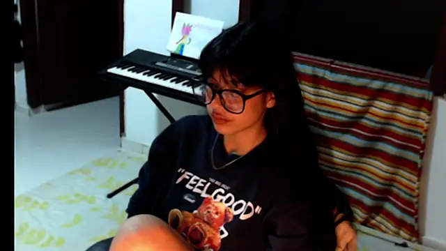 meganmiauu online show from June 23, 9:40 am