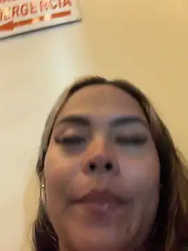 EmilyDuran  online show from February 6, 12:36 am