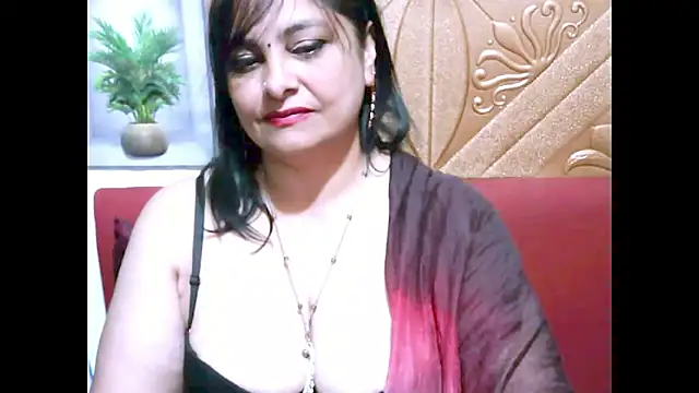 Indiansweetness77 online show from May 2, 9:01 am