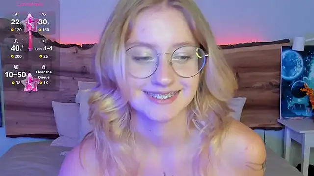 Nerissa xo online show from September 17, 7:45 pm