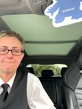 Curvy-Jinx online show from November 28, 9:45 am