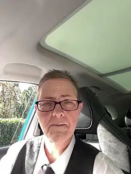 Curvy-Jinx online show from September 10, 8:47 am