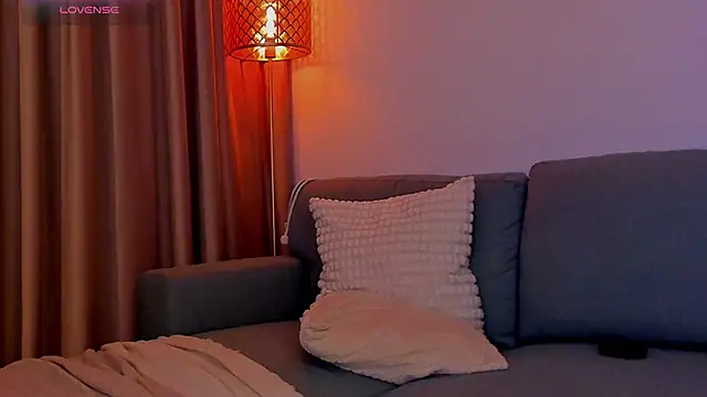 AlessandraCrystal online show from November 27, 4:43 pm