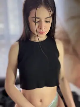 Snapshot of Sofi_Leal chatting on October 21, 12:42 pm Sofi Leal online show from October 21, 12:42 pm