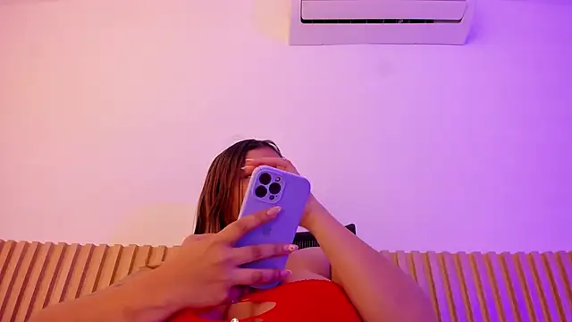 OliviaSweett online show from November 5, 7:52 pm