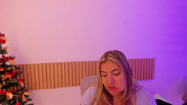 OliviaSweett online show from December 20, 4:44 pm