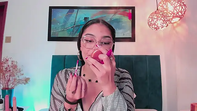 LunaAspen  online show from September 10, 6:19 pm