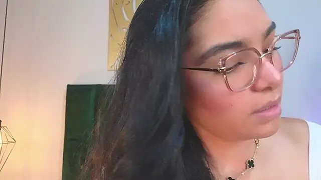 LunaAspen  online show from April 29, 6:13 pm