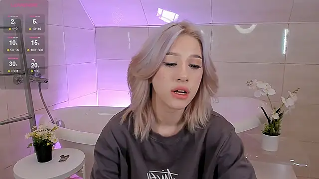 Necucub online show from September 26, 6:22 am