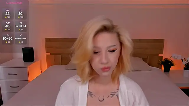 Necucub online show from September 17, 3:26 am