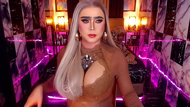 Seductivemeganxx online show from December 14, 8:36 pm