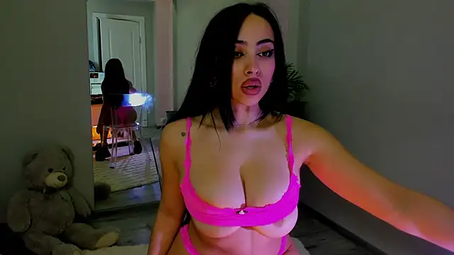 Cupcake Izzy online show from February 28, 5:51 am