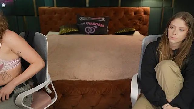 Snapshot of BadAfina chatting on October 17, 10:29 am BadAfina online show from October 17, 10:29 am