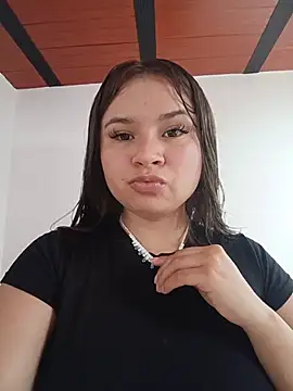 Isa Acosta online show from August 6, 7:21 pm