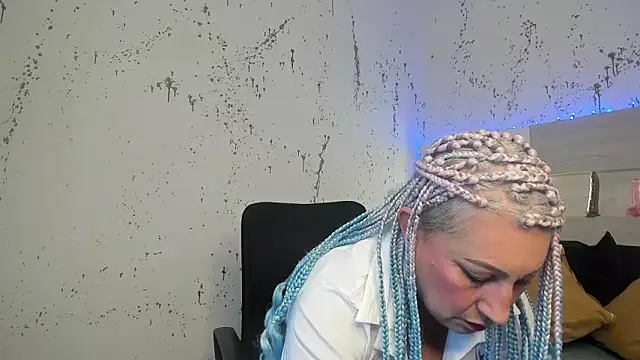 Snapshot of JaddeWalker chatting on September 22, 11:30 am JaddeWalker online show from September 22, 11:30 am