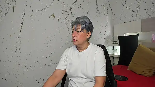 Snapshot of JaddeWalker chatting on October 3, 11:26 am JaddeWalker online show from October 3, 11:26 am