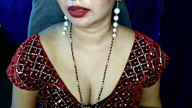 QUEEN SAKHI- online show from April 29, 5:40 pm