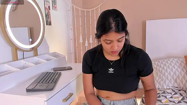 Camila Bustamante online show from July 4, 4:14 pm