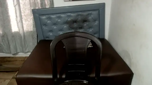 sarah aguilar online show from July 23, 3:42 pm