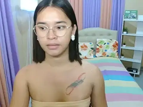 SeductiveAppleTS online show from May 4, 4:44 pm