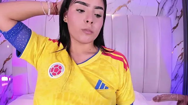 LovelyEyesx online show from July 3, 7:20 pm