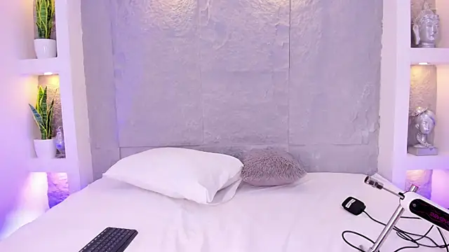 LovelyEyesx online show from April 30, 5:07 pm