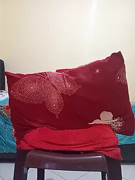 Snapshot of Jouri69-sexi chatting on October 15, 11:35 am Jouri69-sexi online show from October 15, 11:35 am