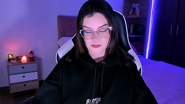 OphelianaRose33 online show from October 30, 10:55 pm