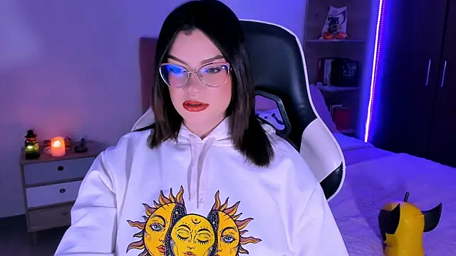 OphelianaRose33 online show from October 28, 10:58 pm