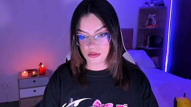 OphelianaRose33 online show from November 23, 11:06 pm