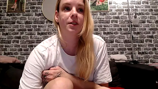 SexyMilf 37 online show from May 3, 9:29 pm