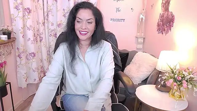 MyLovOne online show from November 8, 2:11 pm