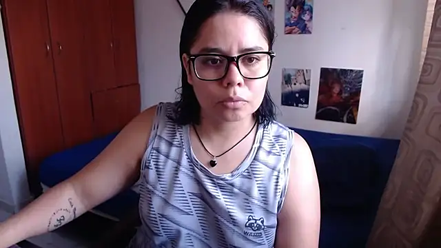 Snapshot of saenz_eymi chatting on September 19, 7:24 pm saenz eymi online show from September 19, 7:24 pm