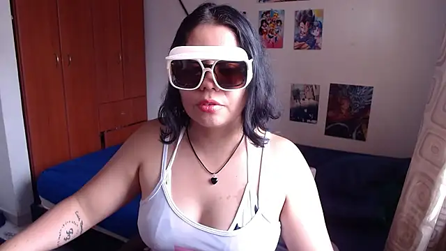 Snapshot of saenz_eymi chatting on September 18, 7:01 pm saenz eymi online show from September 18, 7:01 pm