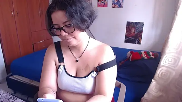 Snapshot of saenz_eymi chatting on October 3, 8:25 pm saenz eymi online show from October 3, 8:25 pm