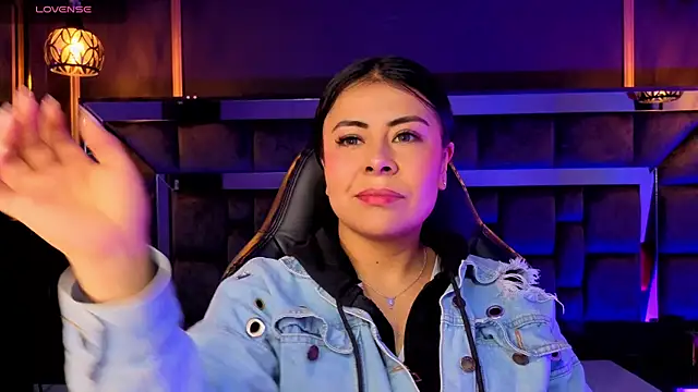 Aniajoness  online show from November 27, 3:53 am